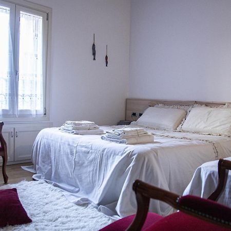 Alloggi I Calieroni Valstagna Pokoj fotografie